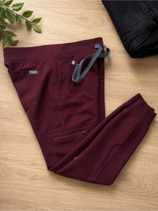 Figs Pants - NWOT FIGS Women’s Burgundy contrast Drawstring jogger Scrub Pant xs
